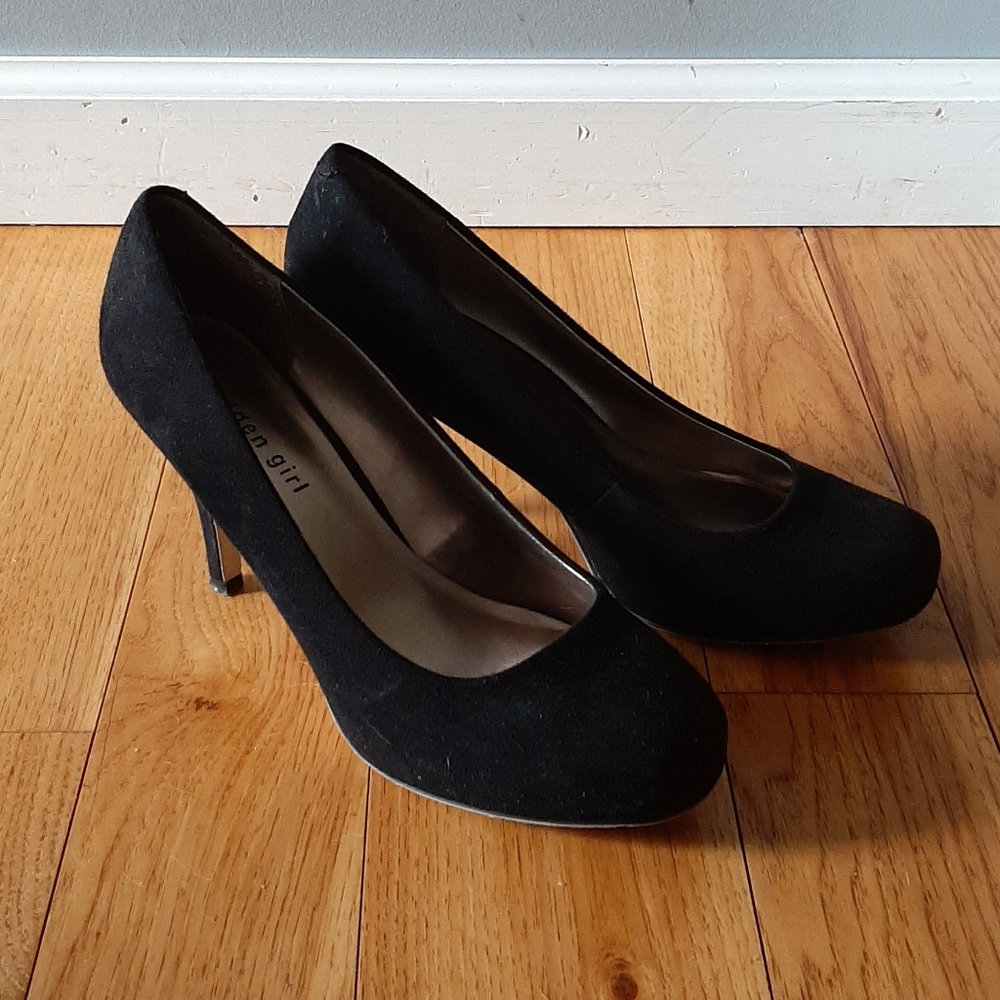 Black suede pumps